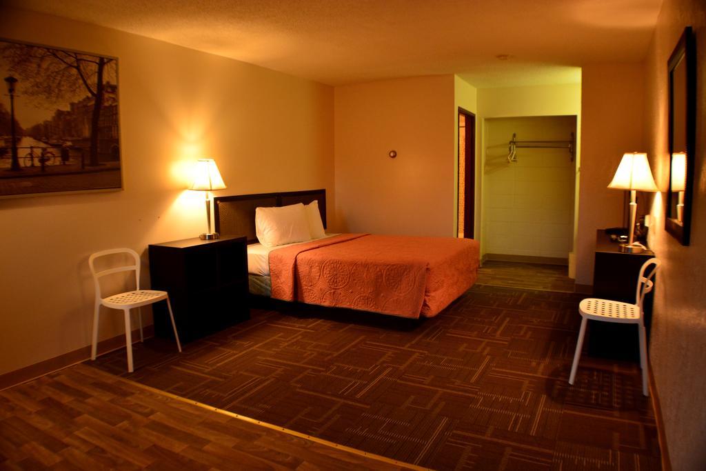 Hoo-Doo Motel Drumheller Extérieur photo